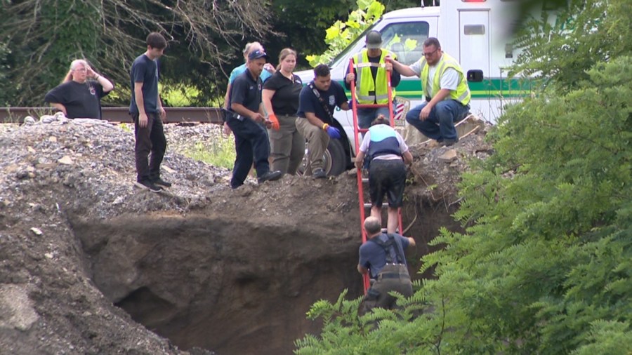 workers-hear-cries-for-help,-leading-to-mahoning-river-rescue-in-lowellville