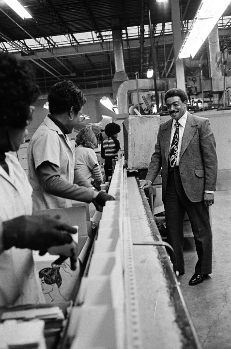 george-e-johnson-sr.,-founder-of-a-pioneering-black-hair-care-business,-dies-at-99