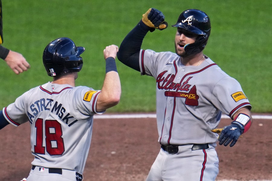 braves-end-pirates’-combined-perfect-game-bid,-win-3-0
