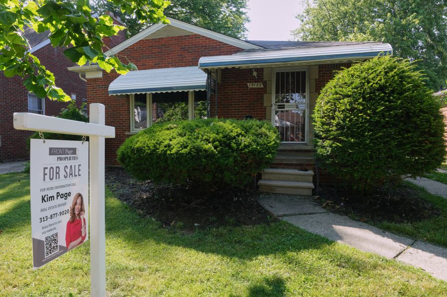 us-home-prices-hit-an-all-time-high-as-sales-slow-and-mortgage-rates-rise