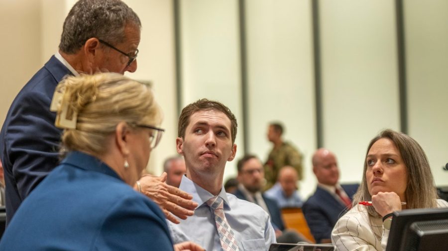 note-from-suspect-in-charlie-kirk-killing-revealed-during-hearing