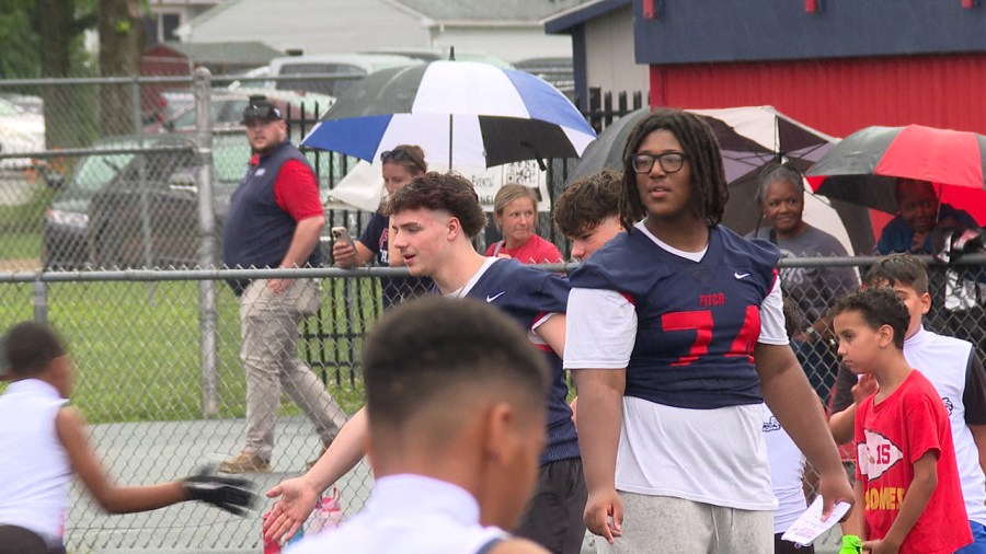 hundreds-attend-fitch-youth-football-camp