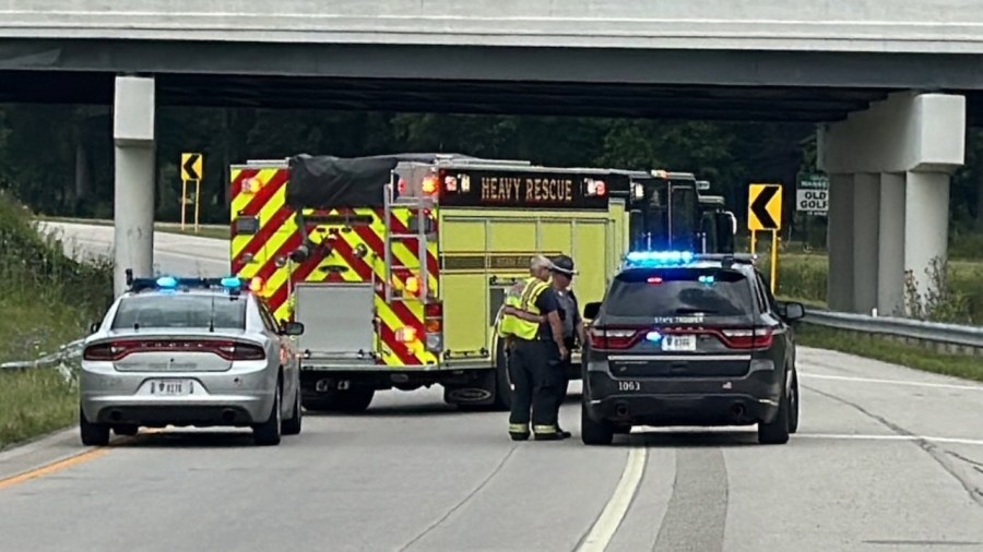 three-hospitalized-after-two-car-crash-in-vienna