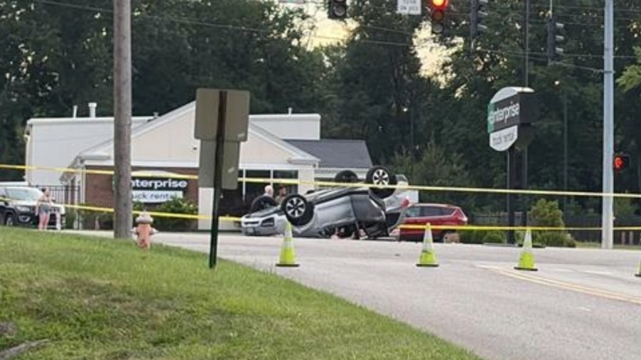 car-flipped,-police-investigating-scene-in-boardman
