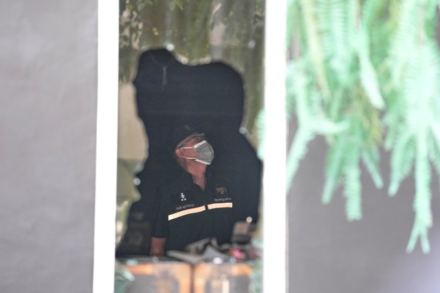 fire-breaks-out-at-a-pub-in-bangkok,-killing-at-least-27-people