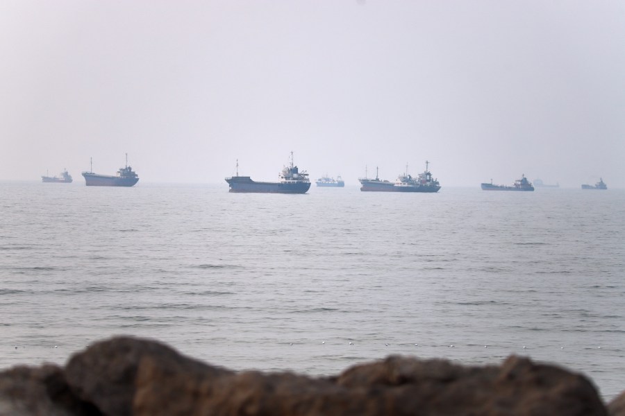 us-and-iran-vie-for-strait-of-hormuz,-waterway-key-to-global-energy-supplies,-in-latest-attacks