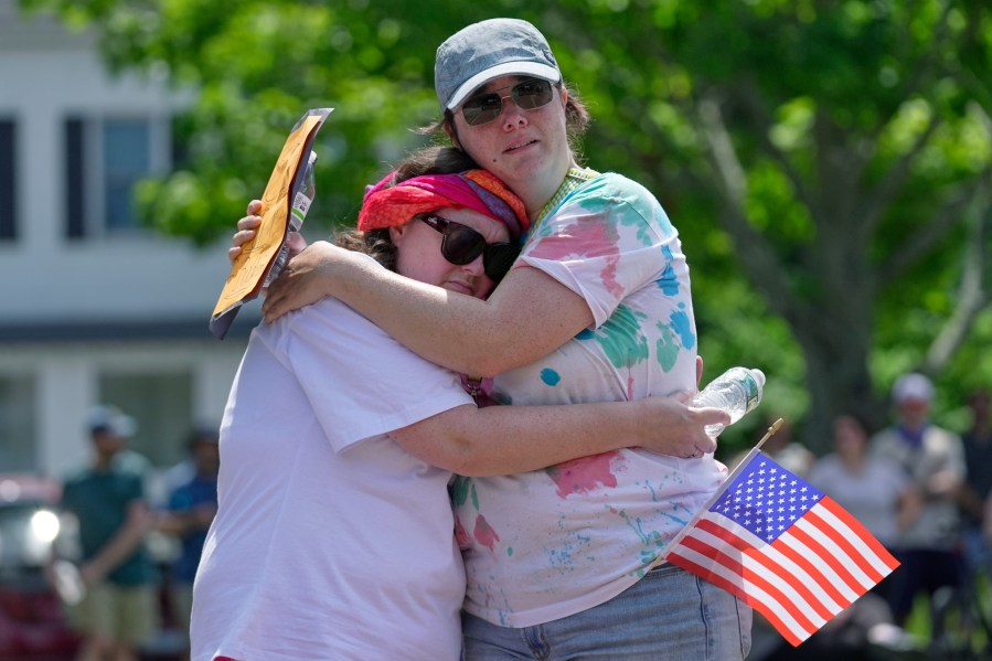 ice-officer-who-fatally-shot-driver-in-maine-was-‘fearing-for-public-safety,’-agency-says