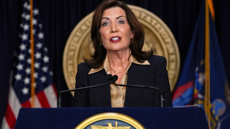 new-york-imposes-first-in-the-nation-statewide-freeze-on-‘hyperscale’-data-centers