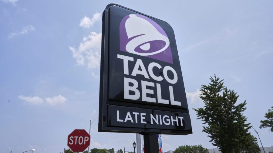 taco-bell-removes-certain-menu-items-amid-cyclospora-outbreak:-reports