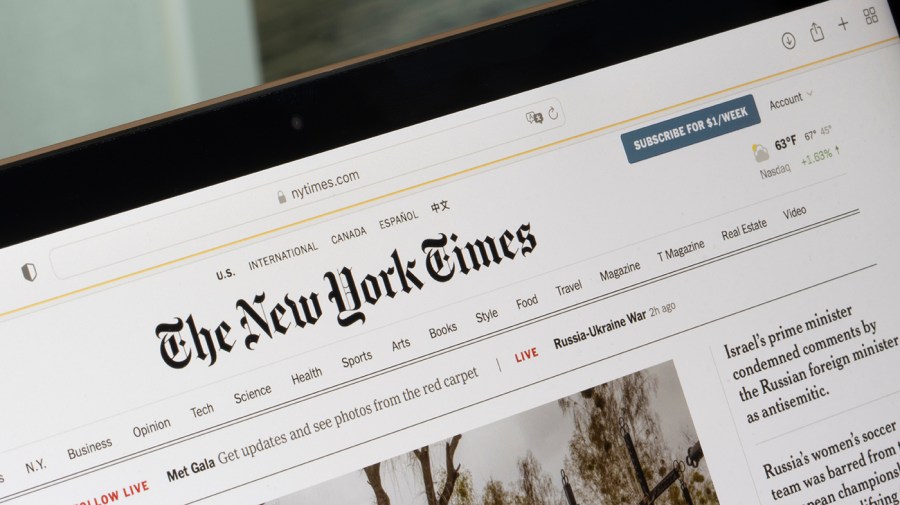 trump-takes-new-york-times-fight-up-a-notch-with-doj-subpoenas  