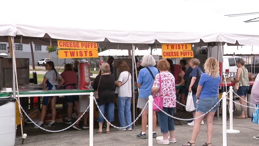 niles-mount-carmel-festival-begins