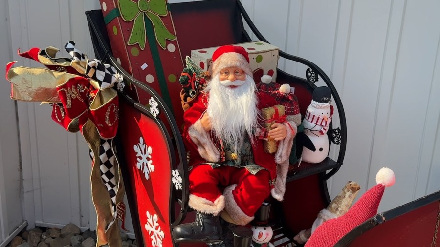 it’s-christmas-in-july-at-la-bella-boutique