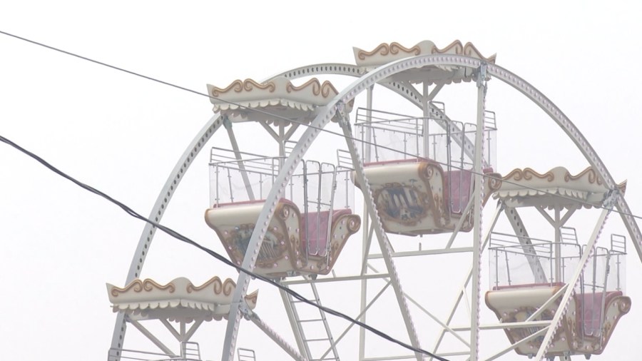 haze-doesn’t-stop-fairgoers-in-trumbull-county