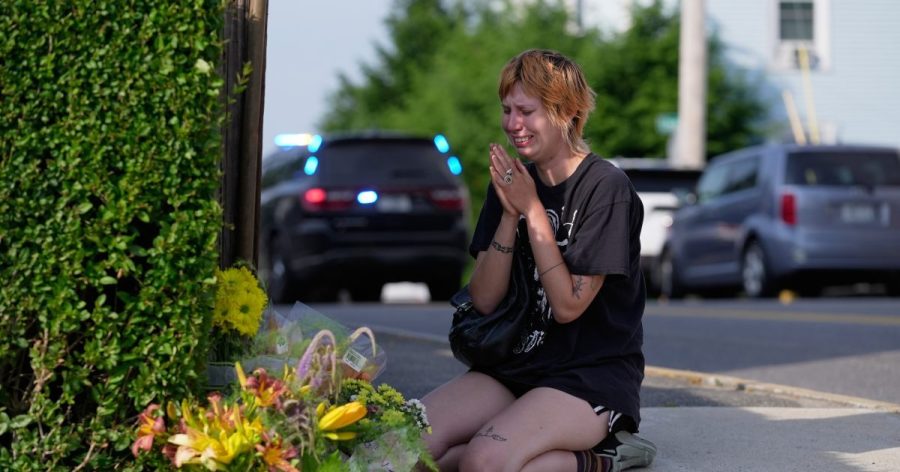 ice-officer-in-maine-shooting-has-history-of-violent-behavior,-family-and-records-say