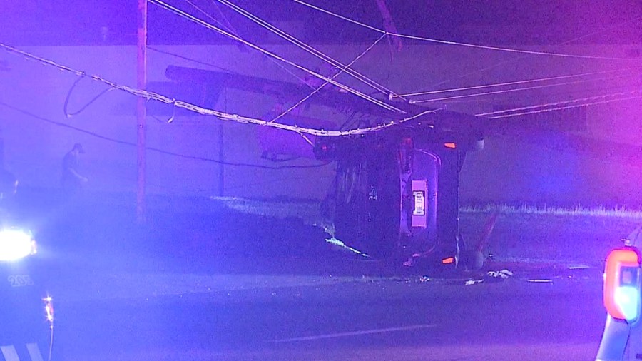car-knocks-down-2-poles-in-youngstown,-causing-power-outage