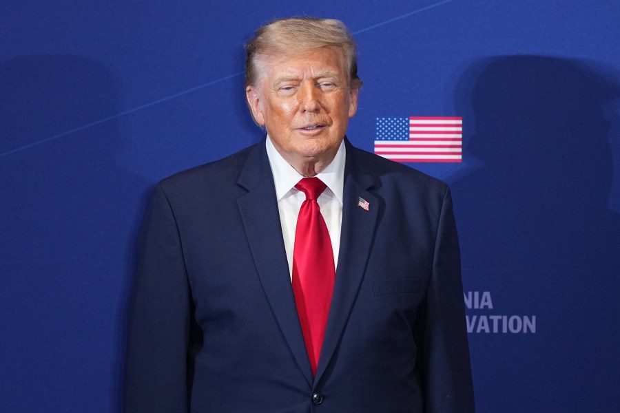 trump,-shapiro-take-swipes-at-each-other-during-defense-summit