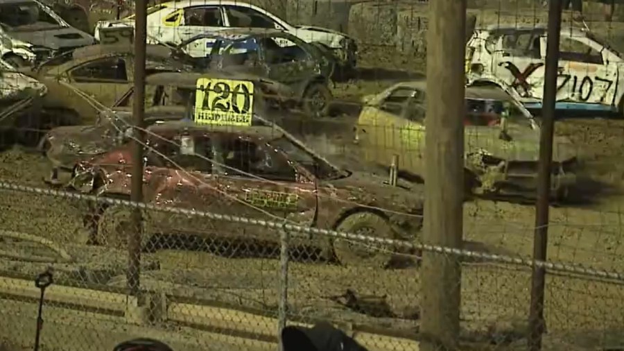 demolition-derby-closes-out-fair-season-in-trumbull-county