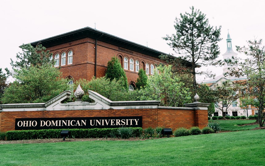 female-football-coach-sues-university-in-ohio-over-response-to-reported-assault