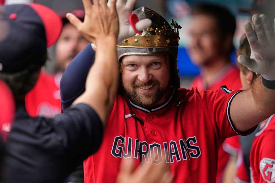 guardians-hit-7-longballs-in-massive-win-over-twins
