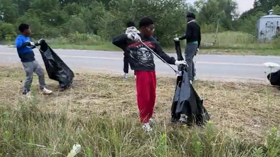 mentorship-program-works-with-youth-to-clean-up-warren