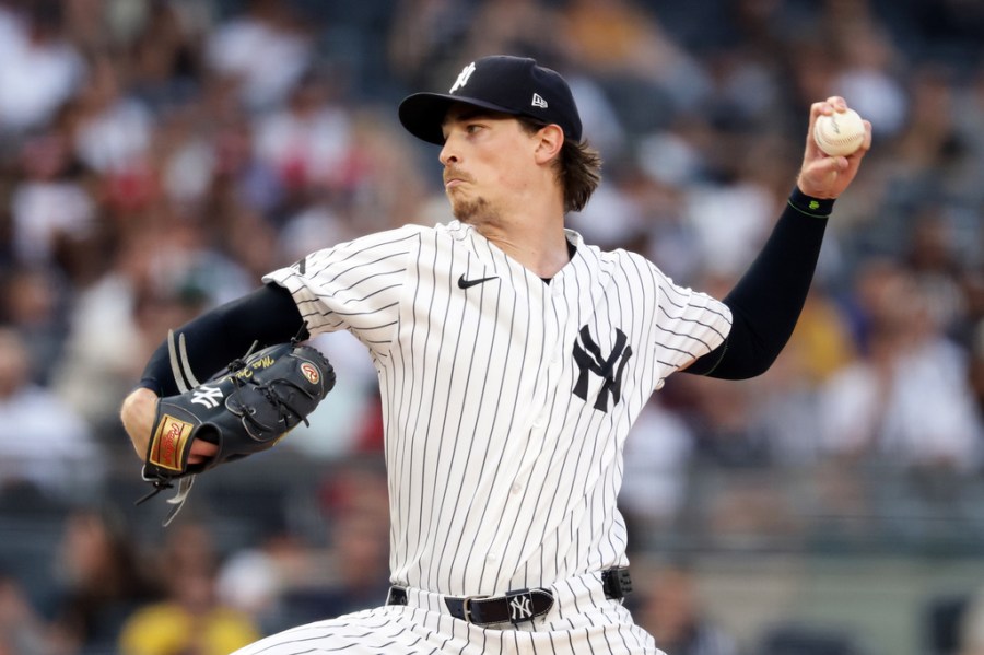 yankees-beat-pirates-2-0-for-doubleheader-split