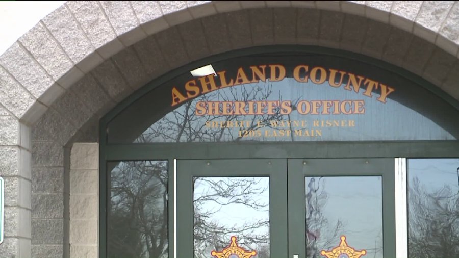 20-year-old-man-dies-after-becoming-trapped-in-ashland-grain-bin