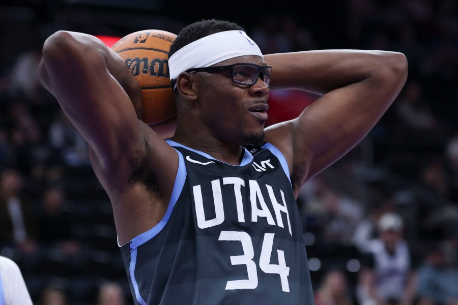 kennedy-catholic-graduate-signs-with-houston-rockets