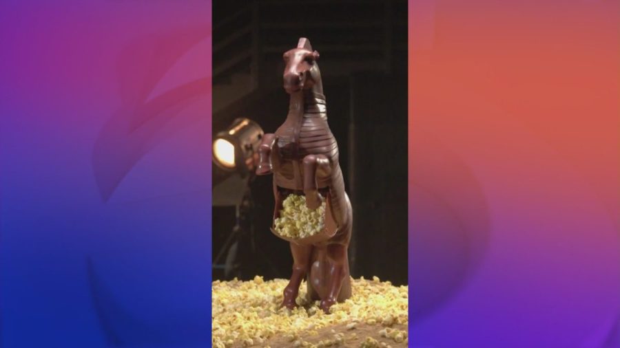 $70-for-a-popcorn-bucket?-movie-theaters-are-seeing-big-business-with-blockbuster-collectables