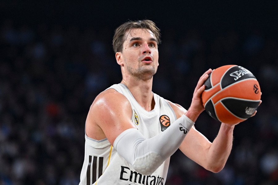 cavaliers-sign-former-top-5-pick,-euroleague-star