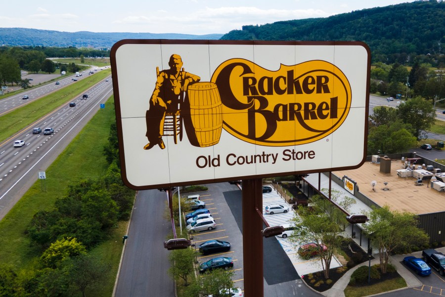 cracker-barrel-ceo-steps-down-a-year-after-logo-debacle