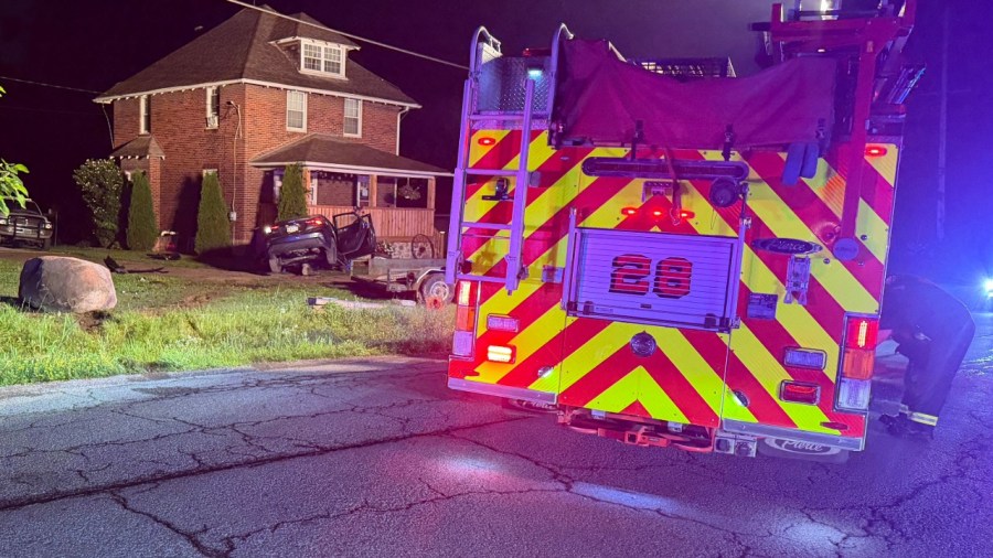 car-crashes-into-house-in-masury