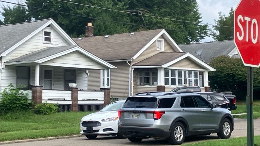 investigators-converge-on-youngstown-residence