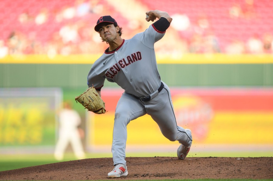 manzardo,-cantillo-power-guardians-to-6-1-over-reds