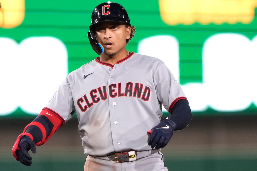 guardians-trade-former-starting-catcher-to-milwaukee
