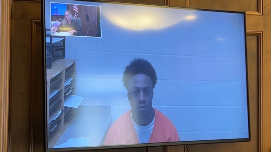 youngstown-police-investigate-report-of-shots-fired-at-party,-arrest-man-on-warrant