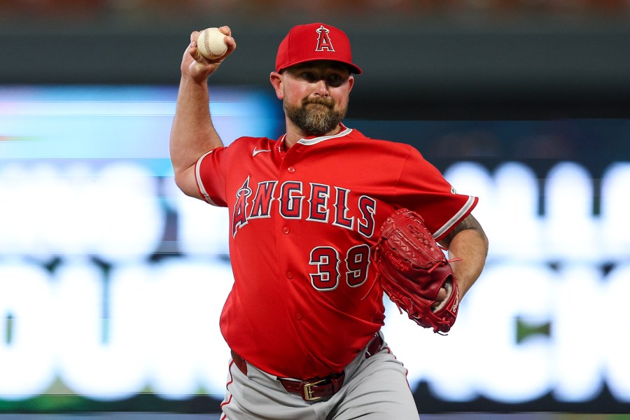 pirates-beat-the-buzzer,-trade-for-2-more-relievers