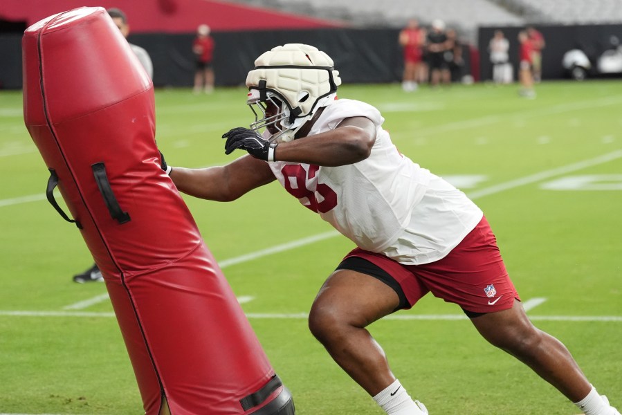 browns-claim-defensive-tackle-off-waivers-from-cardinals