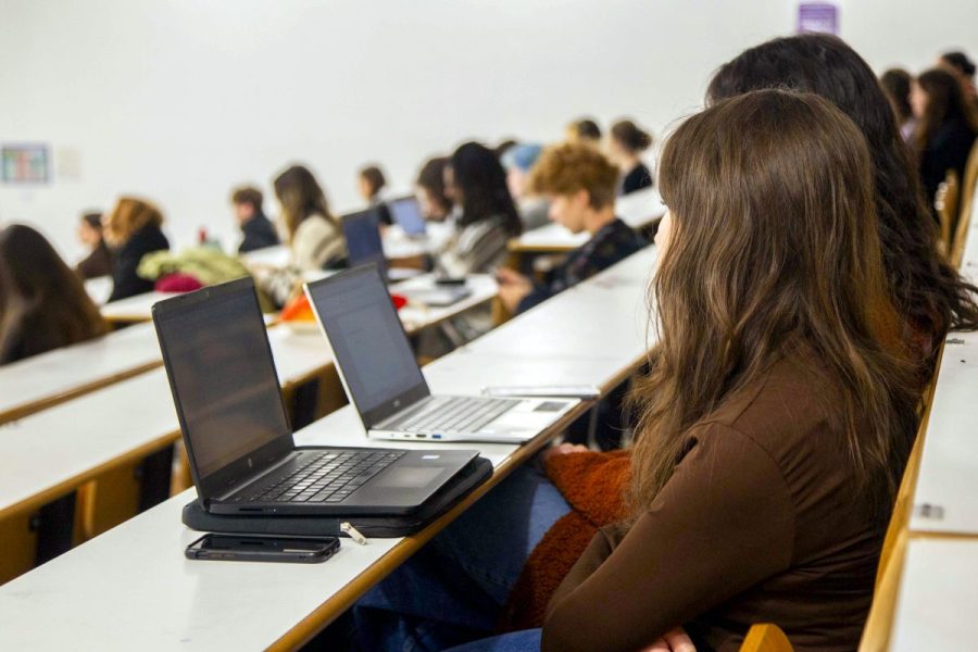 18-year-old-professor-earns-guinness-world-record