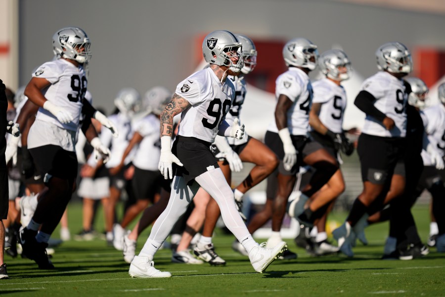 raiders-suspend-kirk-cousins-and-maxx-crosby-from-team-drills-after-practice-fight