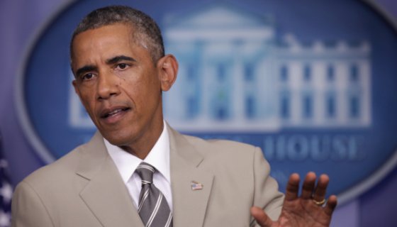 barack-obama-&-larry-david-hilariously-recreate-the-tan-suit-“scandal”-of-2014
