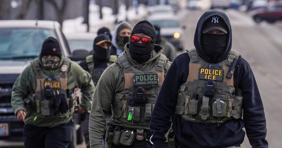 ice-to-give-officers-gloves-that-deliver-painful-electric-shocks