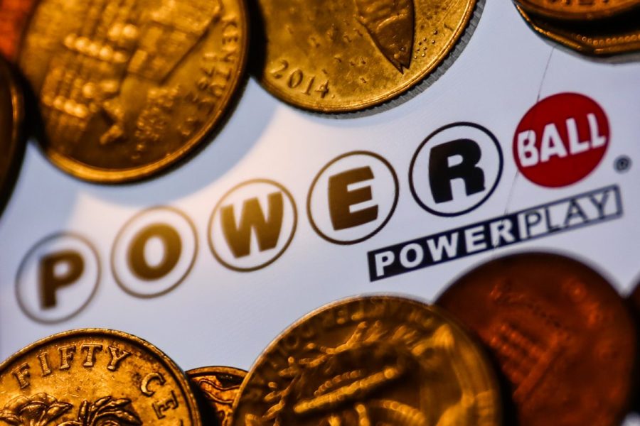 $1-billion-powerball-jackpot-cut-to-less-than-$600-million-in-31-states-by-taxes:-data