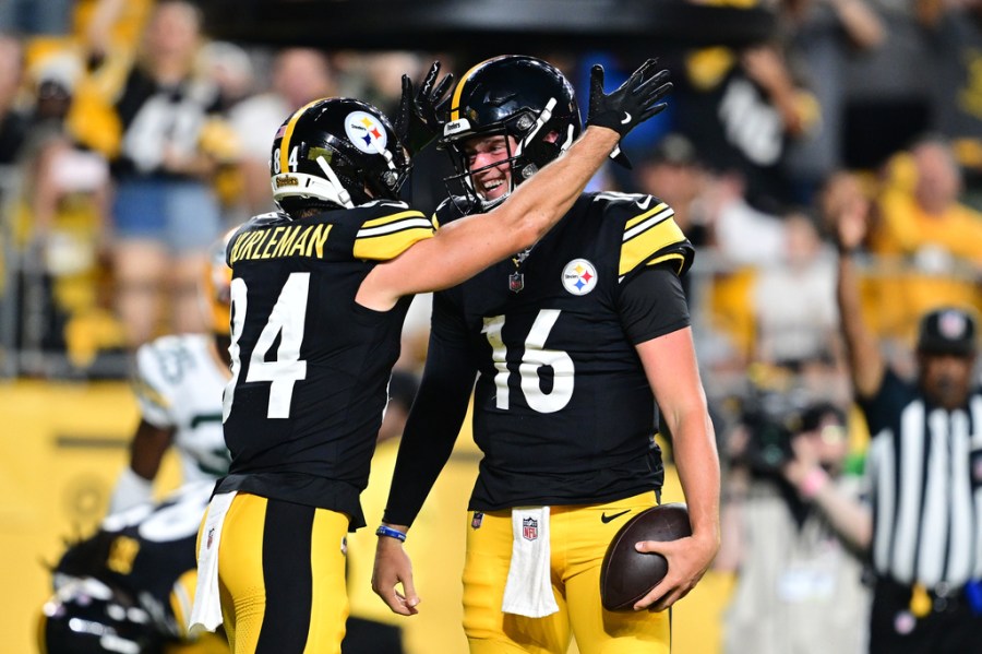 rookie-allar-has-3-tds-as-steelers-beat-packers-28-9-in-preseason-opener