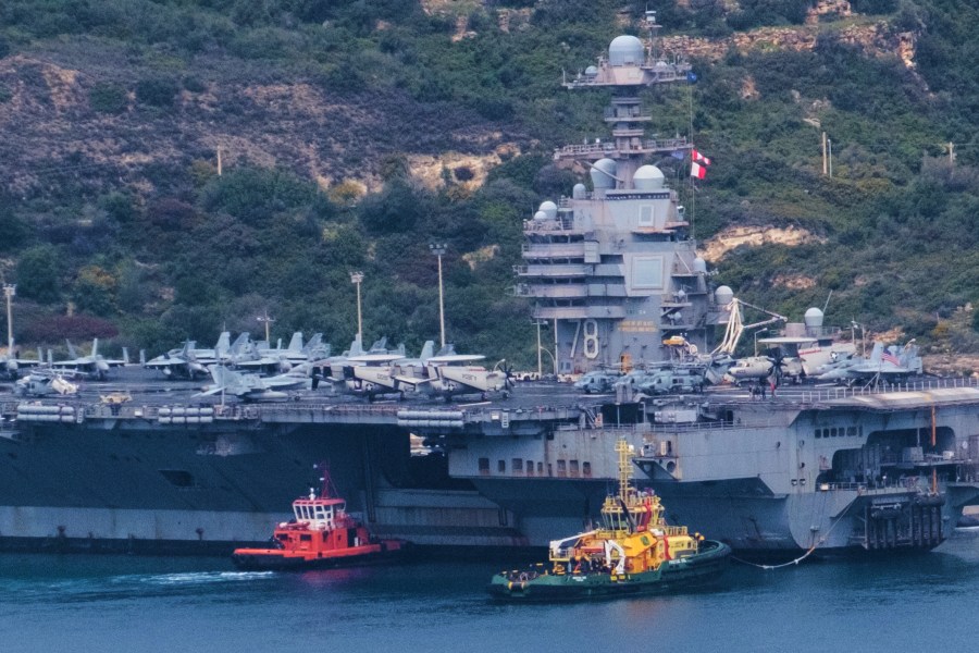 trump-orders-the-navy-to-return-to-older-system-of-launching-jets-off-aircraft-carriers