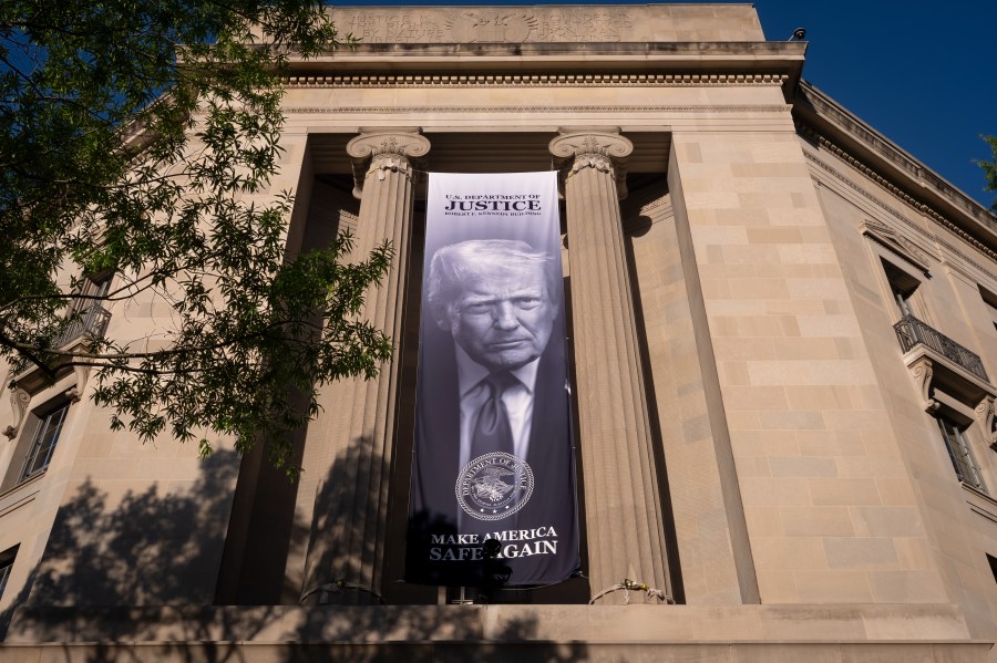 appeals-court-sides-with-trump-in-fight-over-subpoena-of-gender-affirming-care-provider
