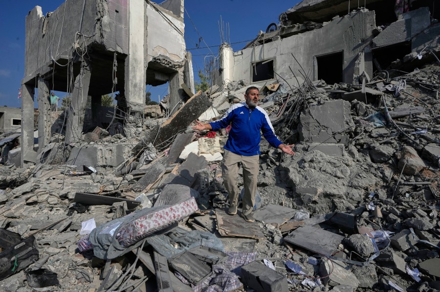 israeli-airstrikes-on-southern-lebanon-kill-9-people,-health-ministry-says