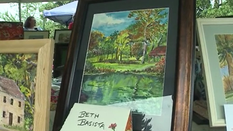 fine-art-exhibit-brings-art-lovers-out-to-firestone-park