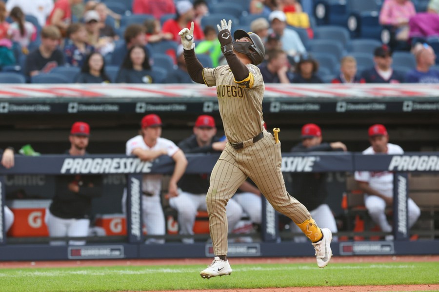 padres-hit-4-homers-in-5-0-win-over-guardians