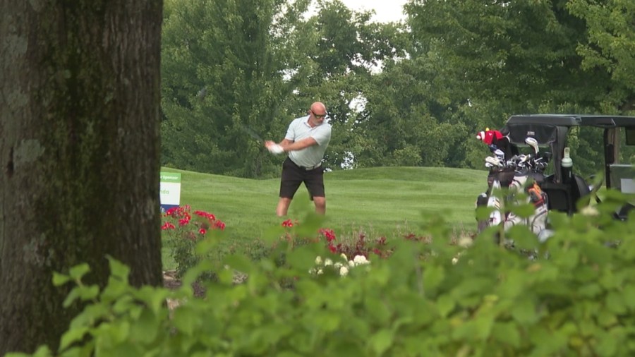 golf-outing-raises-money-for-cancer-society