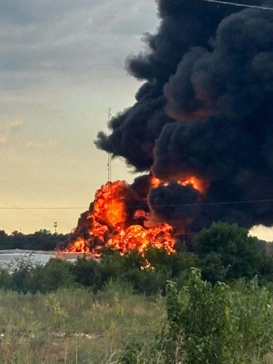 gas-tanks-explode-at-oklahoma-pipeline-facility-after-lightning-strike